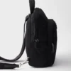 Batoh z materiálu Re-Nylon a kůže Saffiano Batoh z materiálu Re-Nylon a kůže Saffiano