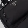 Batoh z materiálu Re-Nylon a kůže Saffiano Batoh z materiálu Re-Nylon a kůže Saffiano