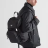 Batoh z materiálu Re-Nylon a kůže Saffiano Batoh z materiálu Re-Nylon a kůže Saffiano