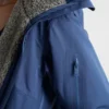 Bunda typu blouson z technického materiálu s kapucí Bunda typu blouson z technického materiálu s kapucí