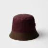 Dvoubarevný klobouk z materiálu Re-Nylon Dvoubarevný klobouk z materiálu Re-Nylon