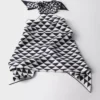 Halter top z potištěného hedvábného kepru Halter top z potištěného hedvábného kepru