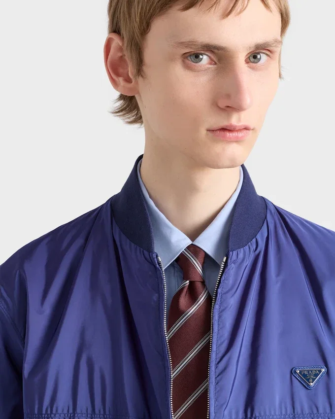 Hedvábná kravata Hedvábná kravata