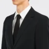 Jednořadý oblek z technické tkaniny Jednořadý oblek z technické tkaniny