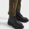 Joggingové kalhoty z technického materiálu s tepelně lepenými švy