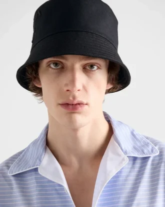 Klobouk typu bucket hat z drillu Klobouk typu bucket hat z drillu