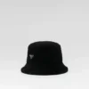 Klobouk typu bucket hat z ovčí kůže Klobouk typu bucket hat z ovčí kůže