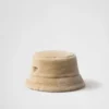Klobouk typu bucket hat z ovčí kůže Klobouk typu bucket hat z ovčí kůže