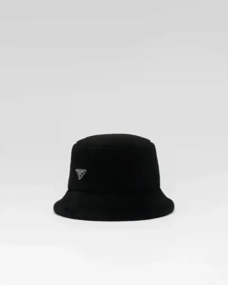 Klobouk typu bucket hat z ovčí kůže