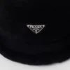 Klobouk typu bucket hat z ovčí kůže Klobouk typu bucket hat z ovčí kůže