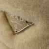 Klobouk typu bucket hat z ovčí kůže Klobouk typu bucket hat z ovčí kůže