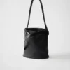 Kožená kabelka Prada Buckle s páskem Kožená kabelka Prada Buckle s páskem