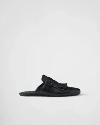 Kožené pantofle Shuffle s třásněmi a přezkou