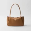 Kožená taška přes rameno Prada Darling Medium Kožená taška přes rameno Prada Darling Medium