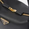 Kožená taška přes rameno Prada Darling Medium Kožená taška přes rameno Prada Darling Medium