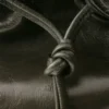 Kožená taška Prada Bonnie v antickém stylu Kožená taška Prada Bonnie v antickém stylu