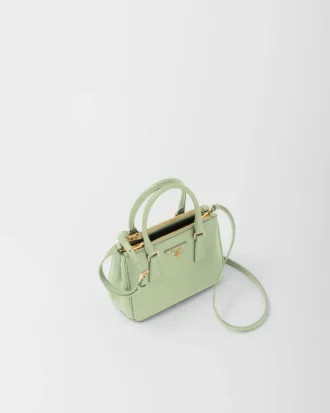 Kožená taška Prada Galleria Mini Saffiano
