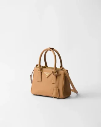 Kožená taška Prada Galleria Mini Saffiano