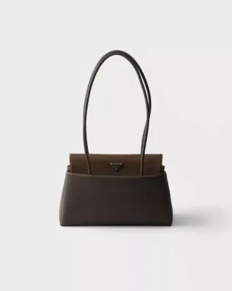 Kožená taška Prada Passage Medium s klopou z materiálu Re-Nylon