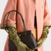 Kožená taška Prada Passage Medium s klopou z materiálu Re-Nylon Kožená taška Prada Passage Medium s klopou z materiálu Re-Nylon