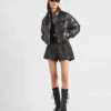 Krátká konvertibilní péřová bunda z materiálu Re-Nylon Krátká konvertibilní péřová bunda z materiálu Re-Nylon