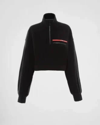 Krátká mikina z recyklovaného technického fleece