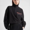 Krátká mikina z recyklovaného technického fleece Krátká mikina z recyklovaného technického fleece