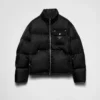 Krátká péřová bunda z materiálu Re-Nylon Krátká péřová bunda z materiálu Re-Nylon