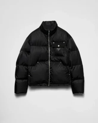 Krátká péřová bunda z materiálu Re-Nylon