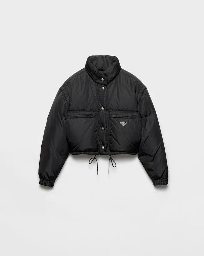 Krátká péřová bunda z materiálu Re-Nylon Krátká péřová bunda z materiálu Re-Nylon