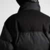 Krátká péřová bunda z materiálu Re-Nylon Krátká péřová bunda z materiálu Re-Nylon