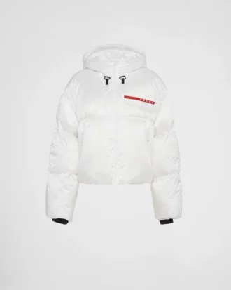 Krátká technická péřová bunda z materiálu Re-Nylon