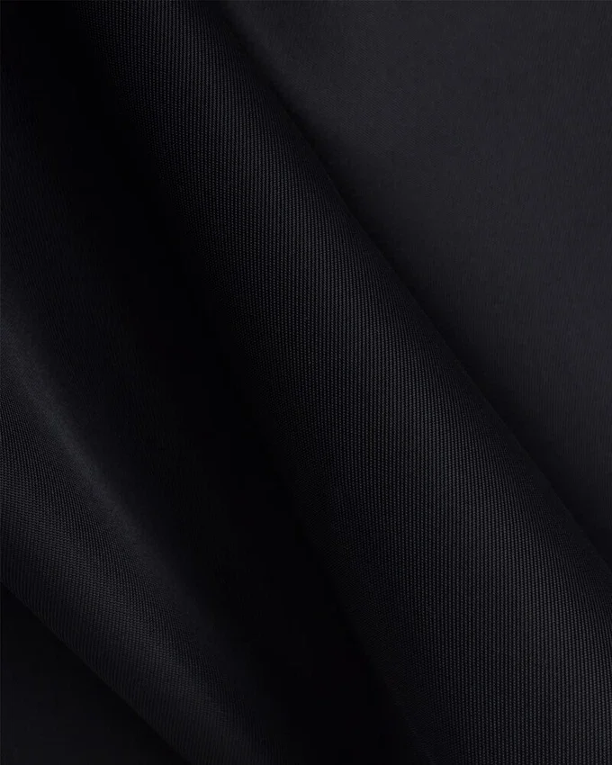 Šála z materiálu Re-Nylon a kůže Šála z materiálu Re-Nylon a kůže