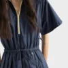 Lehké midi šaty z materiálu Re-Nylon Lehké midi šaty z materiálu Re-Nylon