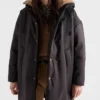 Lehká pláštěnka z materiálu Re-Nylon Lehká pláštěnka z materiálu Re-Nylon