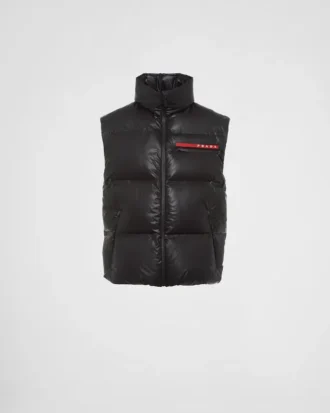 Lehká péřová vesta z materiálu Re-Nylon