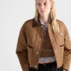 Lehká zkrácená bunda z materiálu Re-Nylon Lehká zkrácená bunda z materiálu Re-Nylon
