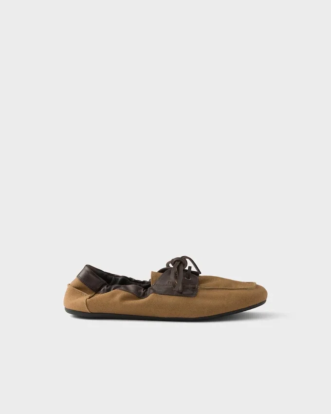 Loafery Shuffle z patinovaného plátna a kůže Loafery Shuffle z patinovaného plátna a kůže