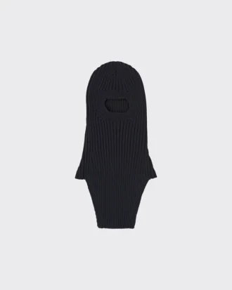 Lyžařská maska z technického materiálu