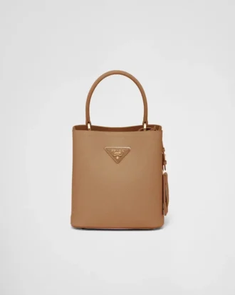 Malá kožená taška Prada Panier z kůže Saffiano