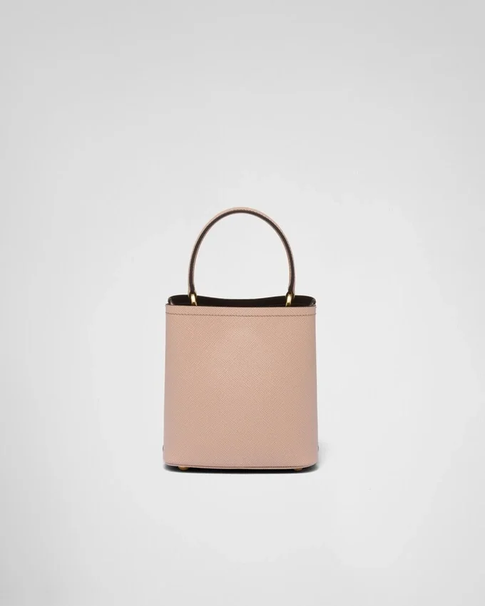 Malá kožená taška Prada Panier z kůže Saffiano Malá kožená taška Prada Panier z kůže Saffiano