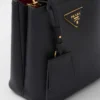 Malá kožená taška Prada Panier z kůže Saffiano Malá kožená taška Prada Panier z kůže Saffiano
