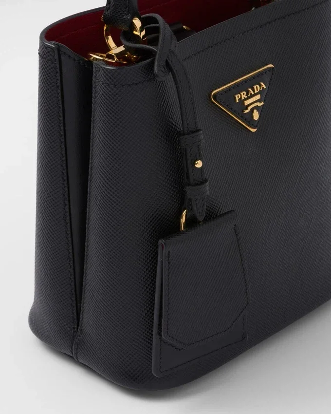 Malá kožená taška Prada Panier z kůže Saffiano Malá kožená taška Prada Panier z kůže Saffiano