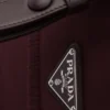 Malá polstrovaná taška přes rameno Prada Traveller z materiálu Re-Nylon Malá polstrovaná taška přes rameno Prada Traveller z materiálu Re-Nylon