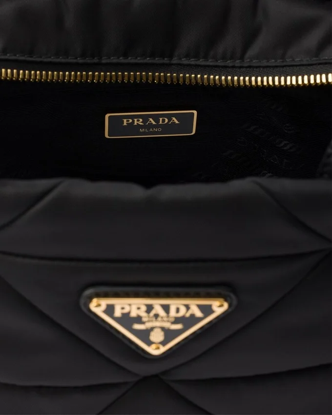 Malá polstrovaná taška Re-Nylon Malá polstrovaná taška Re-Nylon