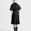 Midi šaty s krátkými rukávy z materiálu Re-Nylon