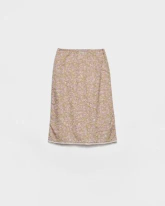 Midi sukně z materiálu Re-Nylon s květinovým potiskem Midi sukně z materiálu Re-Nylon s květinovým potiskem