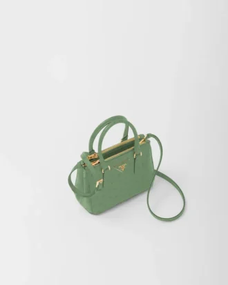 Mini kabelka Prada Galleria z pštrosí kůže