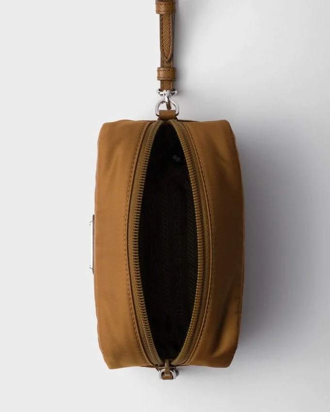 Mini pouzdro z materiálu Re-Nylon Mini pouzdro z materiálu Re-Nylon