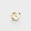 Mini prsten Eternal Gold Snake ze žlutého zlata a diamantů Mini prsten Eternal Gold Snake ze žlutého zlata a diamantů